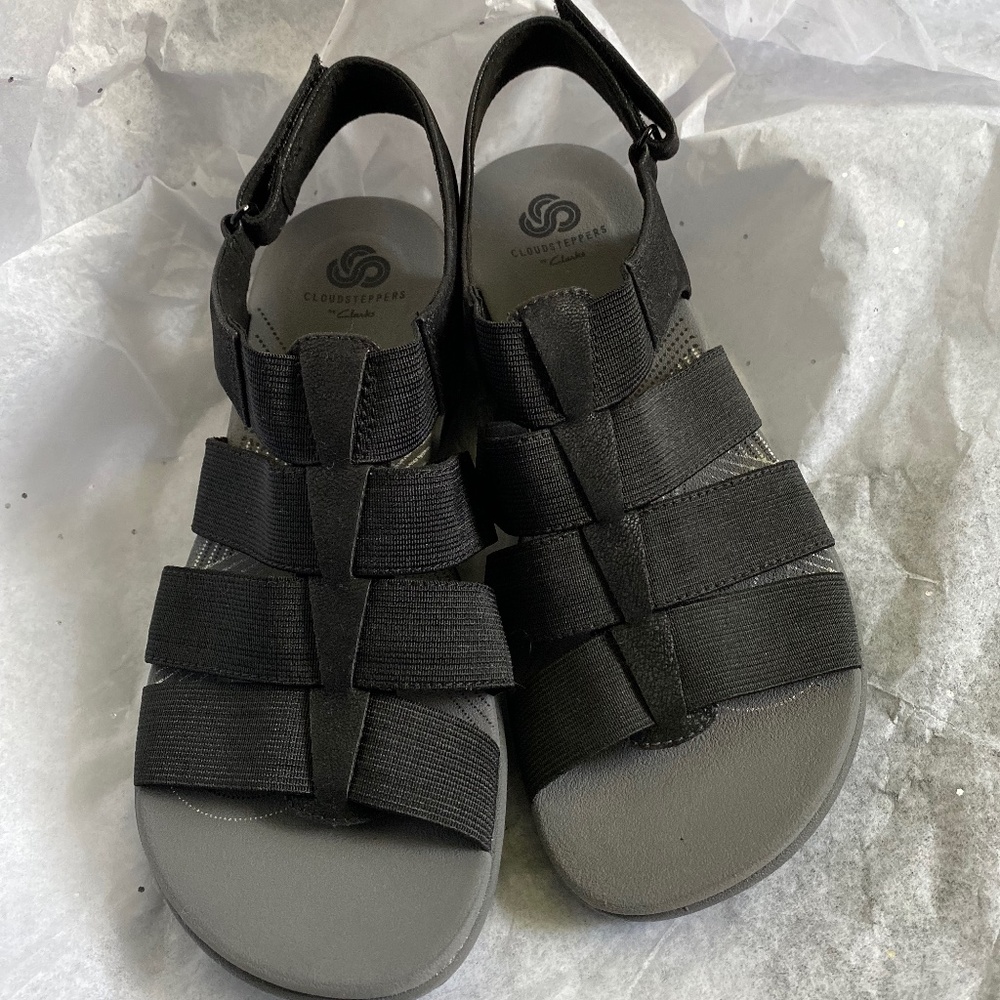 *Brand New* CLARKS Women's Arla Shaylie Platform Cloud Stepper Sandals